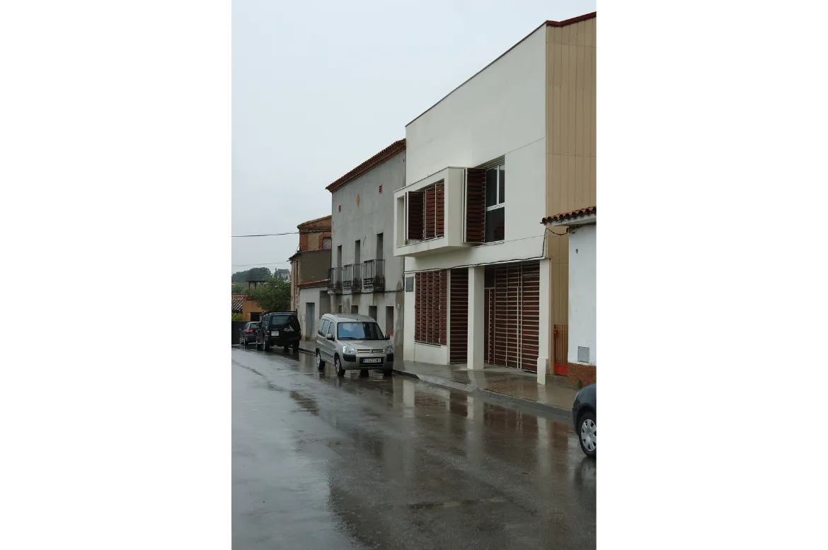 Fauria Pujol Arquitectura. Edificio de viviendas en Gelida