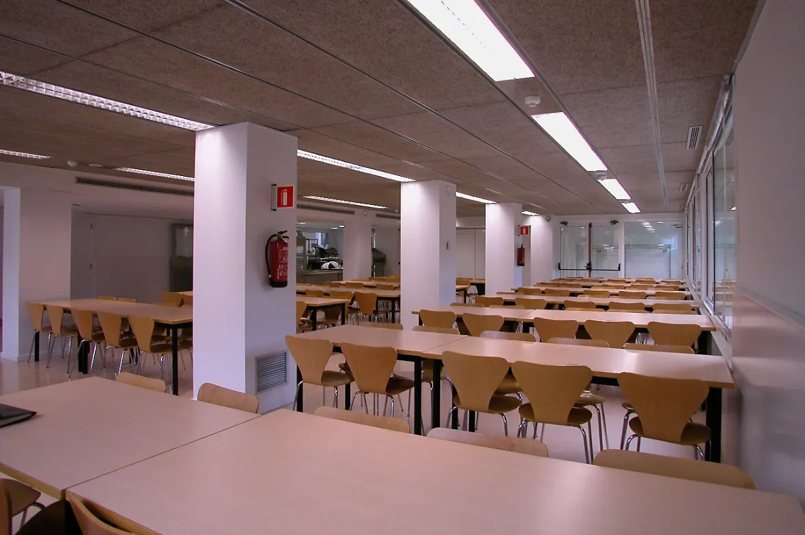 Fauria Pujol Arquitectura. Reforma integral Centro de Formación Flor de Maig