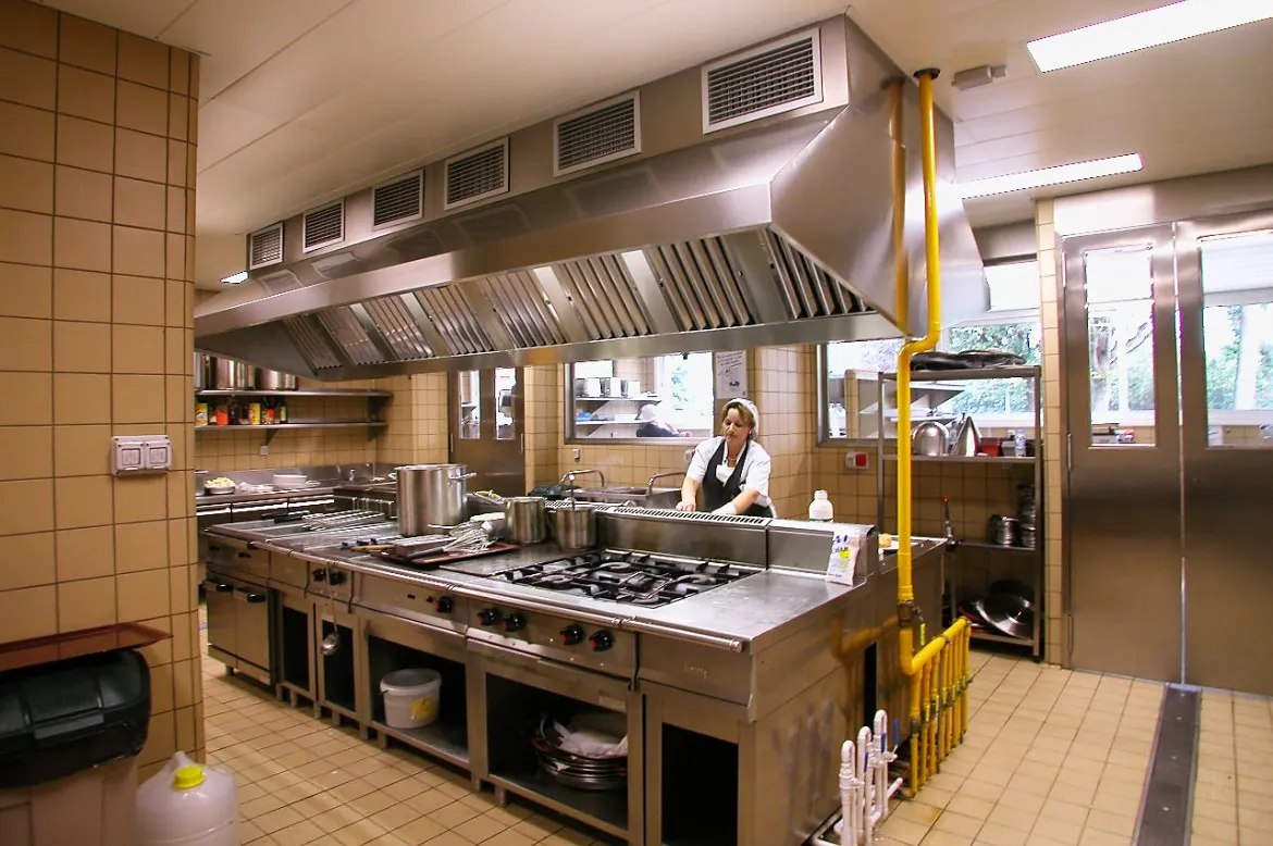 Fauria Pujol Arquitectura. Reforma integral Centro de Formación Flor de Maig