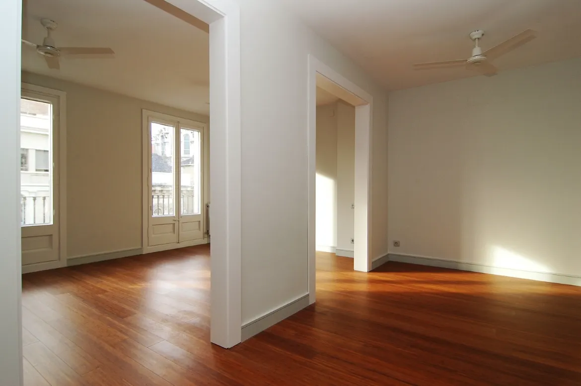 Fauria Pujol Arquitectura. Rehabilitación integral de antiguo edificio de viviendas