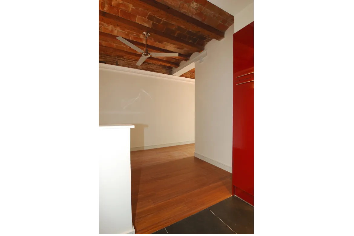 Fauria Pujol Arquitectura. Rehabilitación integral de antiguo edificio de viviendas