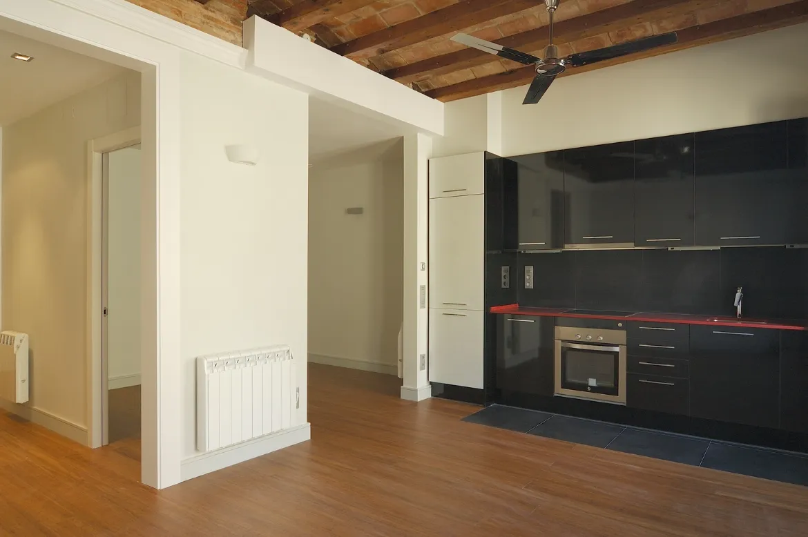 Fauria Pujol Arquitectura. Rehabilitación integral de antiguo edificio de viviendas