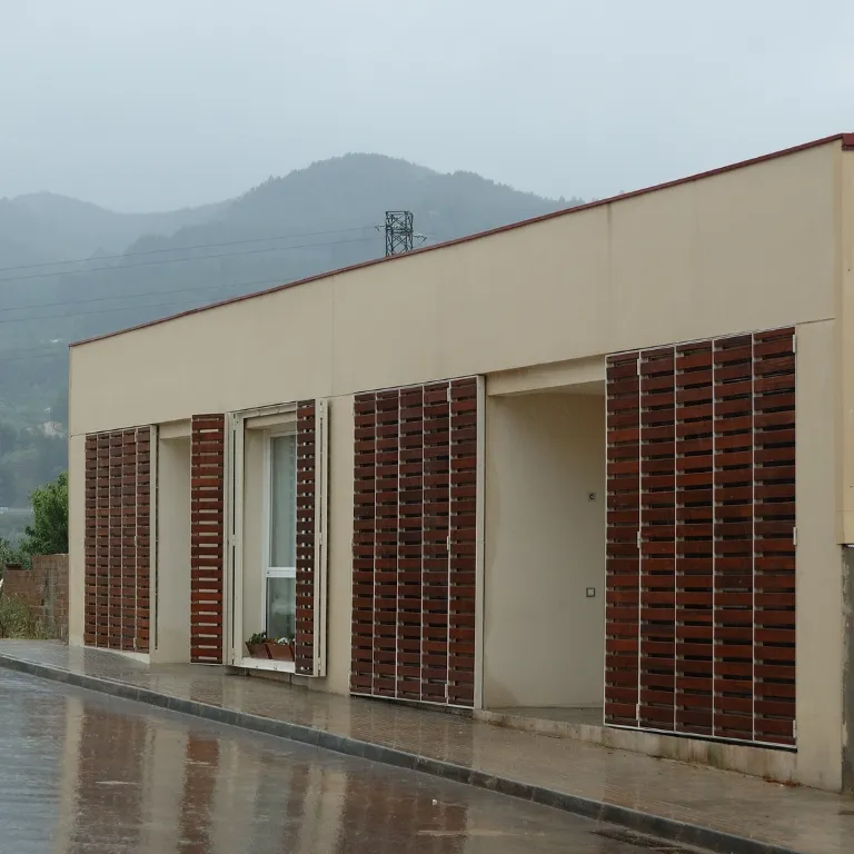 Edificio de viviendas en Gelida por Fauria Pujol Arquitectura